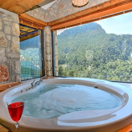 Private Oliver With View Ideal Spot For A Honeymoon Or Romantic Trip فيلة *